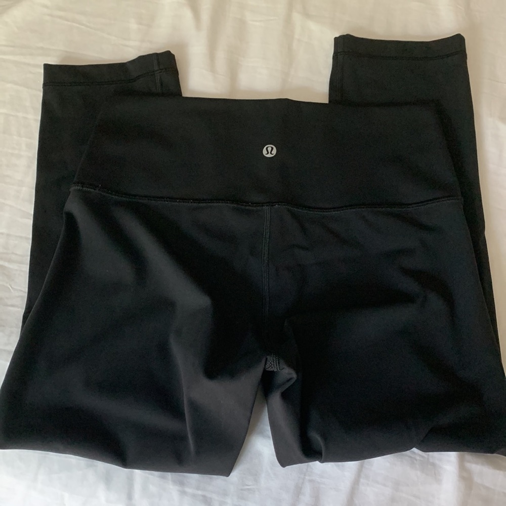 Lululemon leggings - black crop. See pics for length